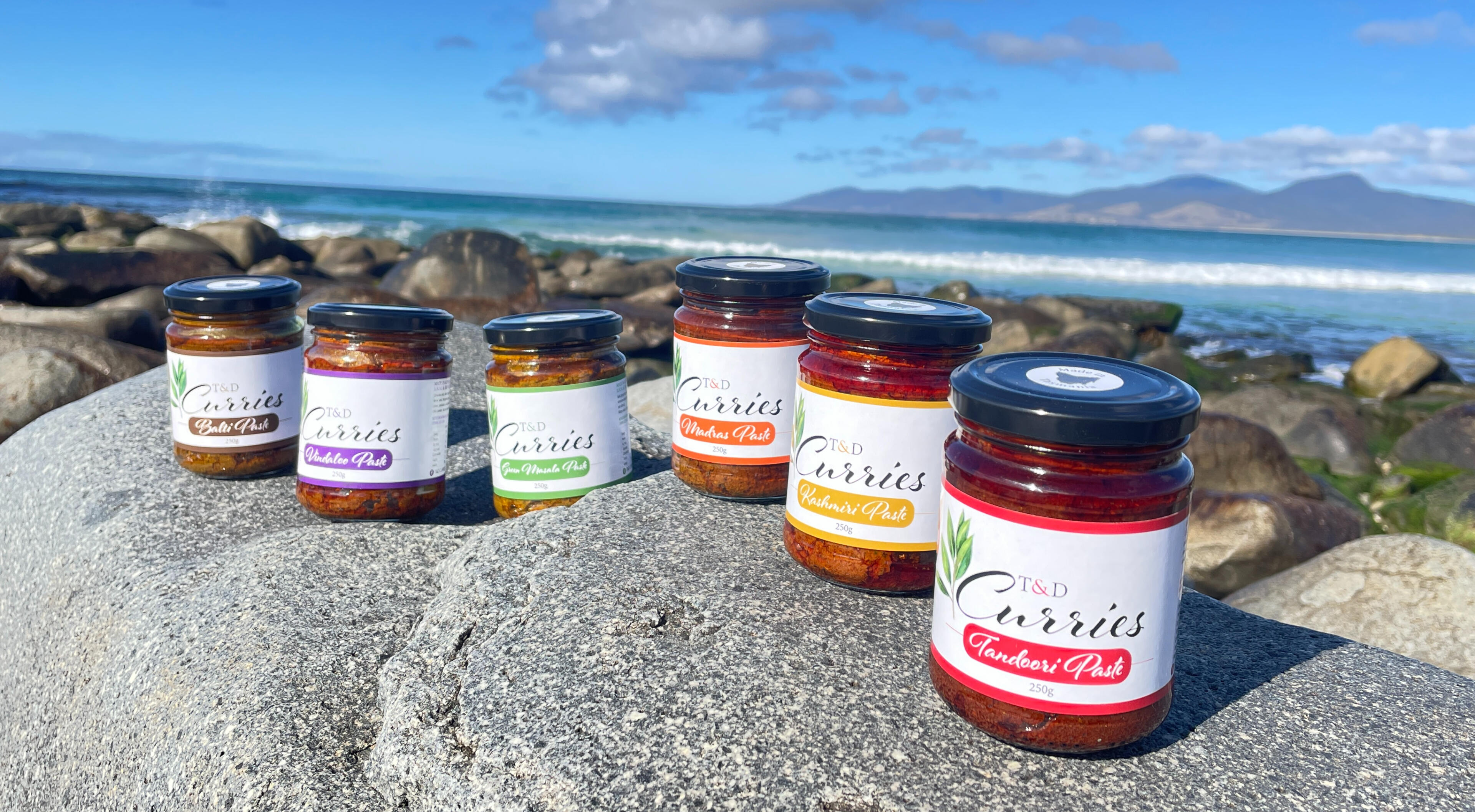 T & D Curries Pastes Powders and spice mixes